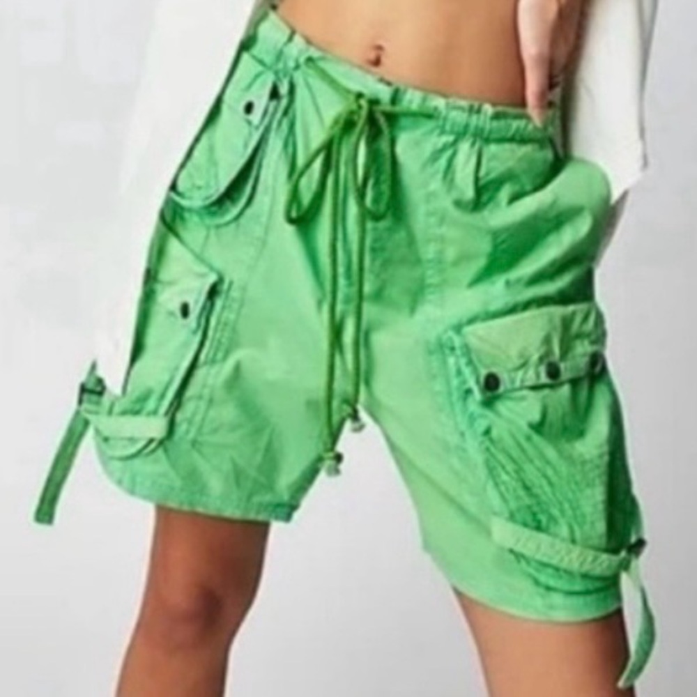 FREE PEOPLE:”Moon Bay” Parachute Shorts…NWT
